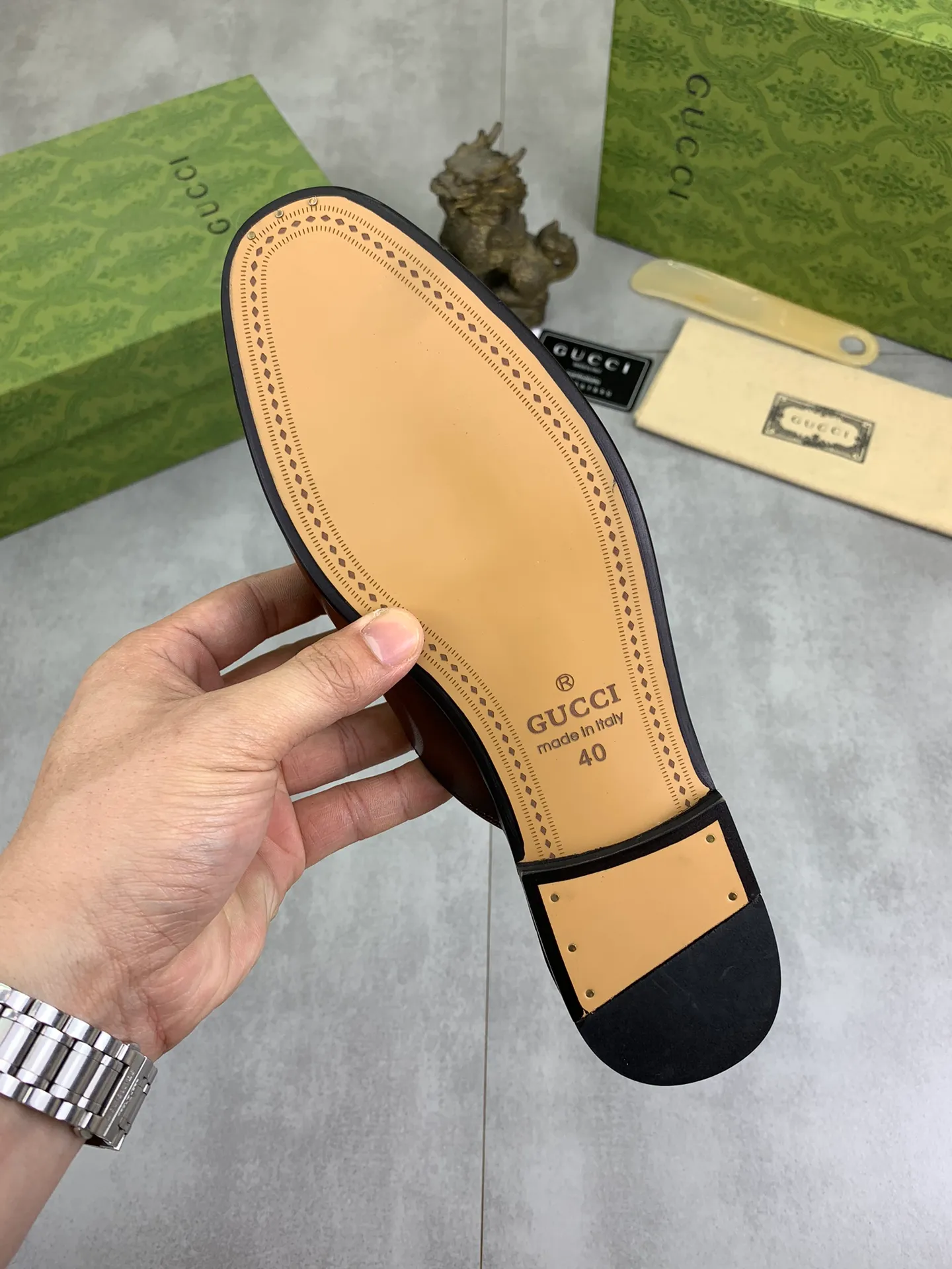 Men's Men's Shoes💰P480💰【New Style】Water-dyed Niuli High Quality Gucci half-drag business leather shoes hot selection (Gucci) official website latest Gucci half-drag 🎁 business leather shoes, hot style 💥 simple and elegant style, exclusive for trendy men. Unique official website latest brand original double G embossing Elements 👑 Original Gucci decoration, fashionable and elegant, fabric original calfskin ✅ Fully imported first-layer cowhide lining, official website designated wear-resistant, rubber business outsole, classic model taken at the counter in real life 🎬Number: 38-44 (45 46 customized) 2⃣️colors available